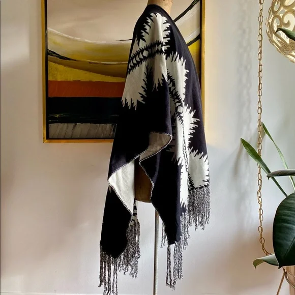 Pendleton Spider Rock Fringe Shawl / Cape - Picture 3 of 8